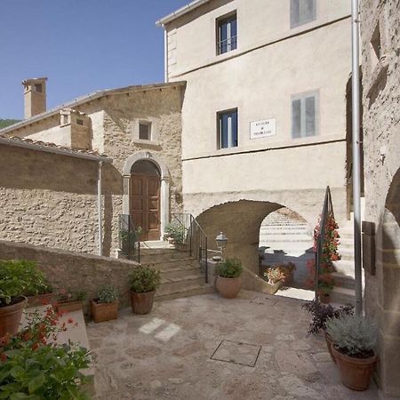 Castello Di Postignano Hotel Sellano Kültér fotó