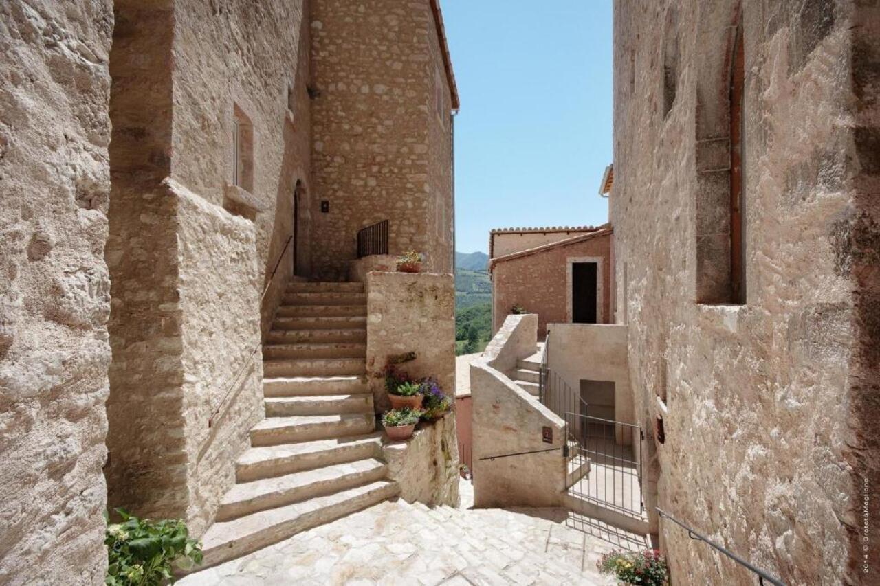 Castello Di Postignano Hotel Sellano Kültér fotó